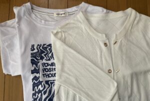 Temuで購入Tシャツとカーディガン